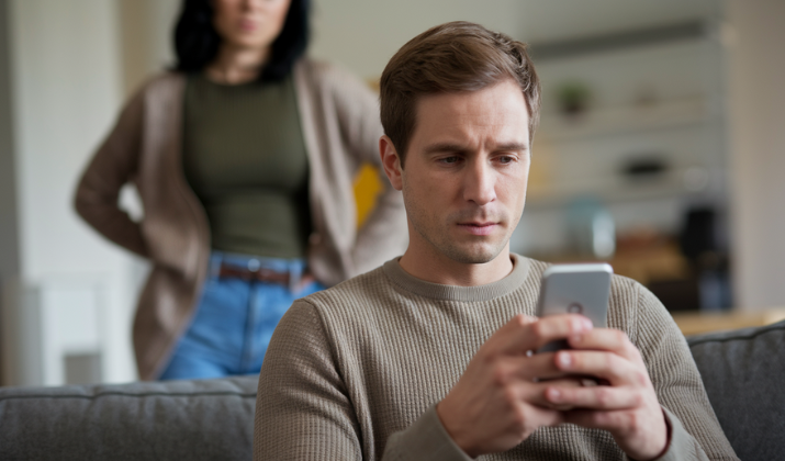 15 Best Free Cheating Spouse Apps For Android & iPhone For 2025